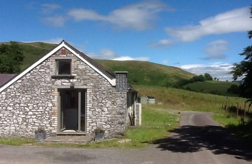 Llandovery House | Owl Barn Great Brecon Beacons views A stylish modern barn conversion for 5.