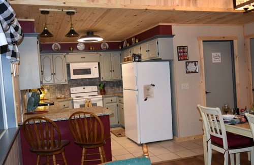 Checotah House | OWL LITTLE LAKE NEST A Great Water Front Lake Home