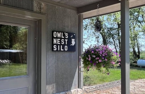 Elmdale Apartment | Owls Nest Silo - 100 y/o converted concrete silo