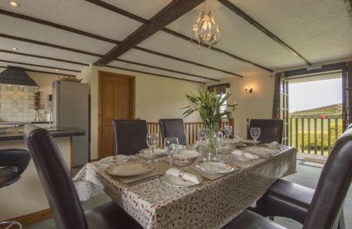 Hele House | Owls Roost