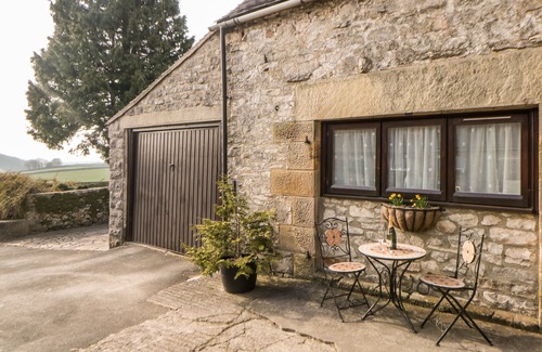 Newton Grange Cottage | OXDALES COTTAGE, family friendly, with a garden in Alsop Moor