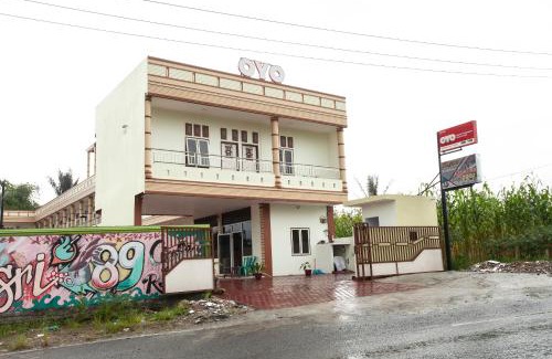 Bahapal Raya Hotel | OYO 1764 Sopou Penginapan Rinal & Tuah