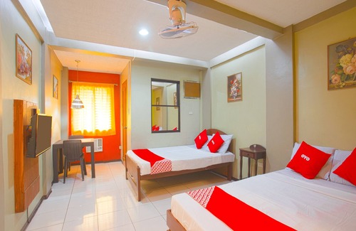 Antipolo Hotel | OYO 802 Ka Farah's Inn