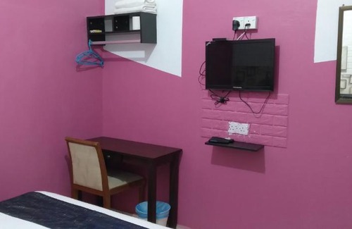 Pantai Tengah Hotel | OYO 90935 Langkawi Western Motel