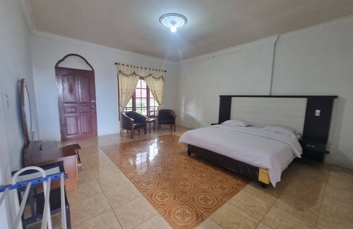 Berastagi Hotel | OYO 93062 Sibayak Multinational Rest House