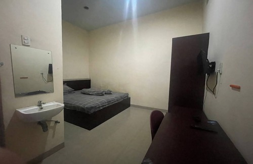 Medan Hotel | OYO 93609 Syukur 07 Syariah