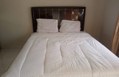 Pekanbaru Hotel | OYO 93850 Njy House SyariahNearBandara Sultan Syarif Kasim II