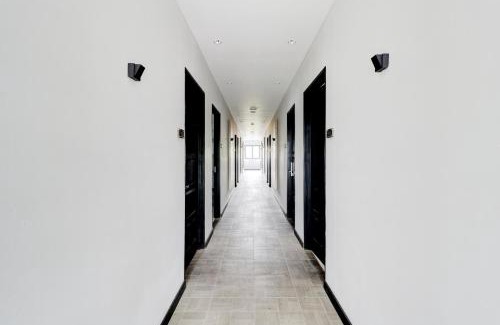 Cipaganti Hotel | OYO 94728 Isleep Ciwalk