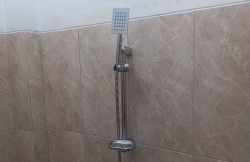 Purwokerto Hotel | OYO 94771 White House Arafah Syariah