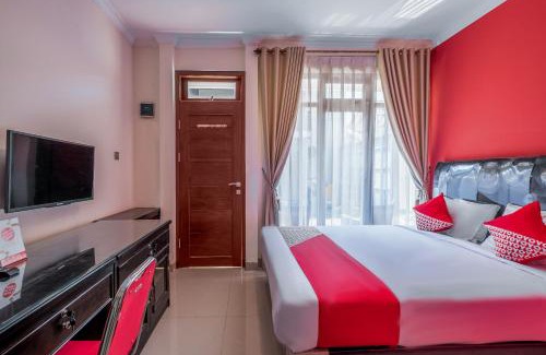 West Cirebon Hotel | OYO Collection O 1032 Rahayu Residence Syariah