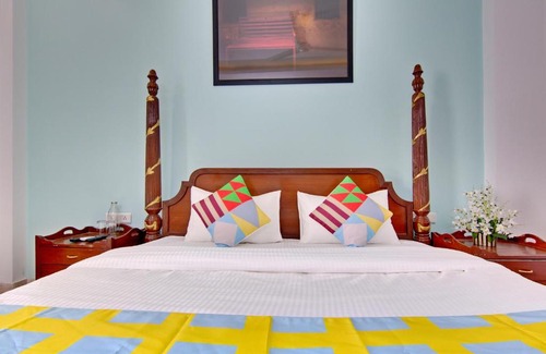Gurugram House | OYO Home 29847 Luxurious Rooms Sushant Lok