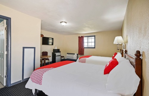Luling Hotel | OYO Hotel Luling TX Downtown I-10/US-90