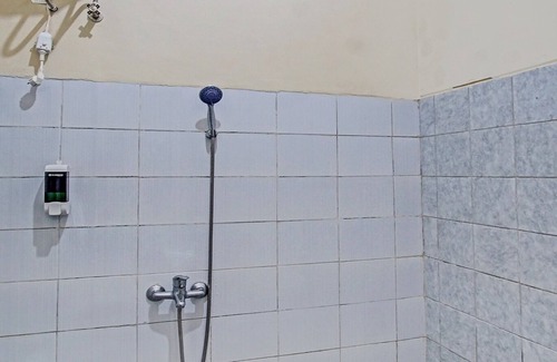 Gresik Hotel | OYO Life 91600 Syariah Army Kost & Homestay