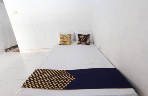 Tanjung Hotel | OYO Life 93153 Kos Jenggala
