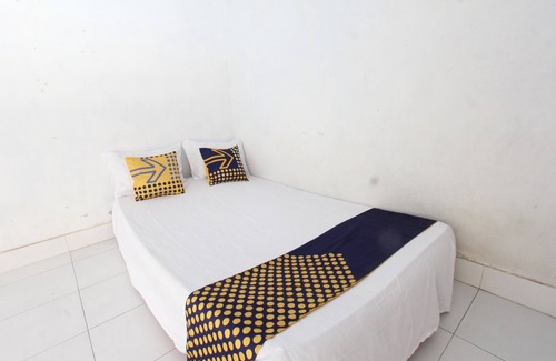 Tanjung Hotel | OYO Life 93153 Kos Jenggala