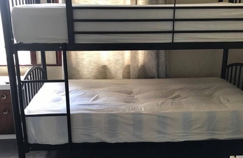 Leeds Bed & Breakfast | OYO Woodville Lodge Leeds