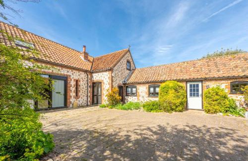 Titchwell House | Oyster Barn