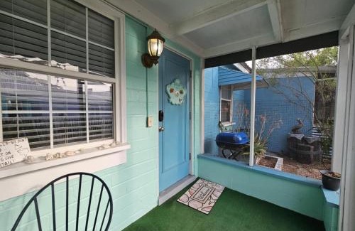 Lanark Village House | Oyster Bay Bungalow
