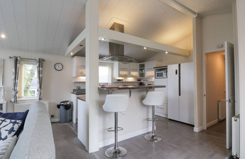 Rockcliffe Cottage | OYSTER BAY LODGE, pet friendly, with a garden in Dalbeattie