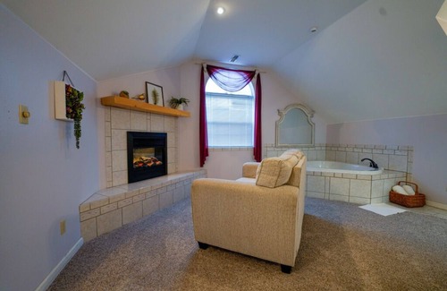 Ponce De Leon Bed & Breakfast | Ozark Couples Retreat: A Romantic Hideaway Near Branson
