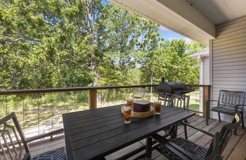 Holiday Island House | Ozark Mtn Hideaway- Deck, Fire Pit, Walk to Lake!