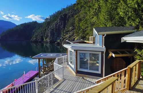 Echo Island Ski Chalet | Ozarks Studio Cabin: Spacious Lakeside Cabin Retreat