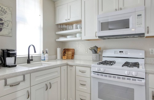 Oceano Condo | Pacific Coast Hideaway in Pacific Plaza #410 - Oceano, Pismo Beach & Avila