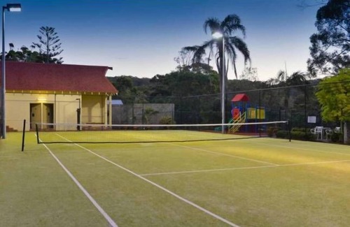 Elizabeth Beach House | Pacific Palms Resort - Elizabeth Beach