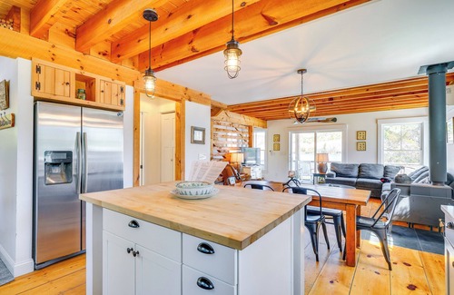 Wallingford House | Paddle, Swim & Hike: Family Lake House in Vermont