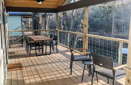 Jefferson Cabin | Paddlewhack Cabin 5-The Bow
