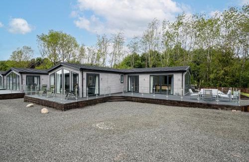 Perth Villa | Paddock Lodges Executive 4 Bed Villa