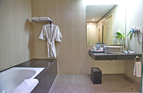 Bogor Selatan Hotel | Padjadjaran Suites Resort & Convention