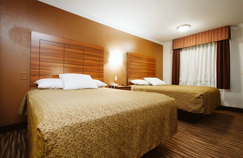 Lawndale/ Wayside Hotel | Palace Inn Wayside