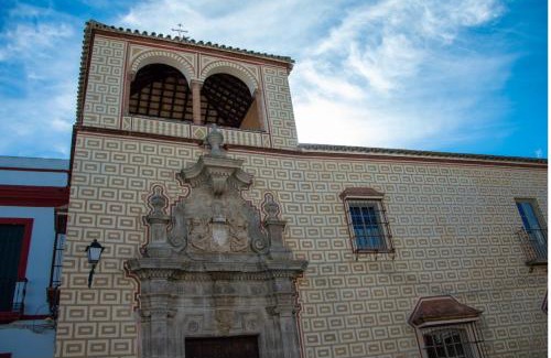Lora Del Rio Hotel | Palacio de los Leones