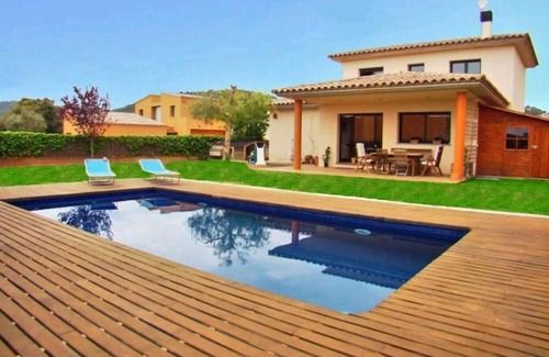 Vall-Llobrega House | Palamos: Independent villa with garden