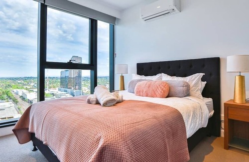 Box Hill Apartment | Palatial Apartment S15-2B 2BR2BABox Hill
