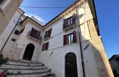 Caporciano Bed & Breakfast | Palazzo D'Alessandro Wunderkammer & Suites B&B di charme