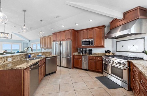 Sandbridge House | Palazzo | Oceanfront | Private Pool, Hot Tub, Dog Friendly