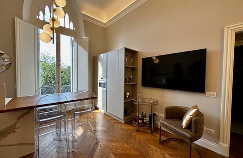 Santa Maria Novella Apartment | Palazzo Villa Florence: elegance in the city center