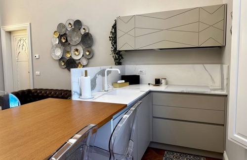 Santa Maria Novella Apartment | Palazzo Villa Florence: elegance in the city center
