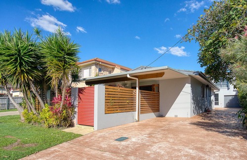 Palm Beach Cottage | Palm Beach Cottage - 600m to Beach