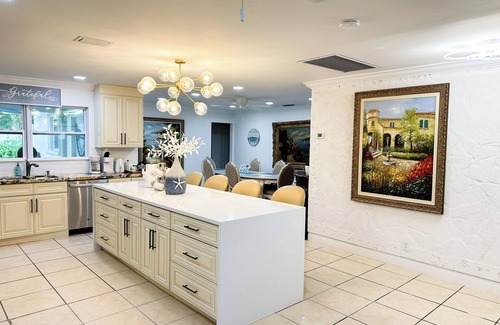 Hunt Club House | PALM BEACH GARDENS 5 BR/4BA HOME - PRIVATE POOL - HOT TUB