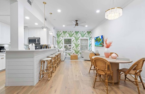 Palm Beach Condo | Palm Beach Oceanfront Luxury Condo - Tropical