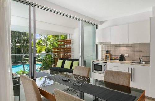 Palm Cove Apartment | Palm Cove Beach Apartment