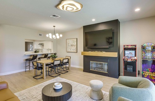 Palm Desert Condo | Palm Desert Golf Getaway w/Views + Resort Perks