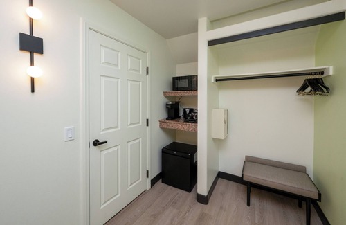 Downtown Palm Springs Hotel | Palm Mountain Resort and Spa