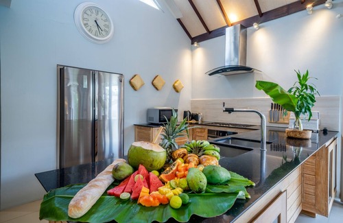 Sanur Villa | Palm Putri -Tropical Holiday Haven - Beachside Sanur