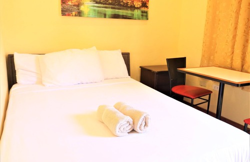 Barretto Hotel | Palm Tree Resort and Restaurant