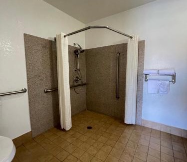 Glendora Hotel | Palm Tropics Motel