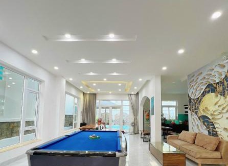 Vung Tau Villa | Palm Villa 43 Sea View in VungTau 6Bed, Bida, Pool, Karaoke